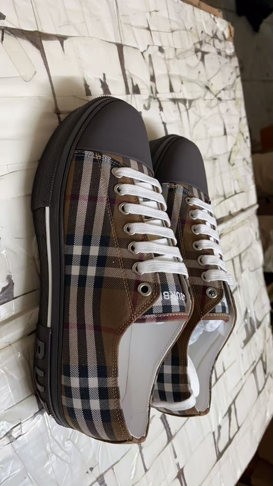 Burberry Shoes(AAA)-012