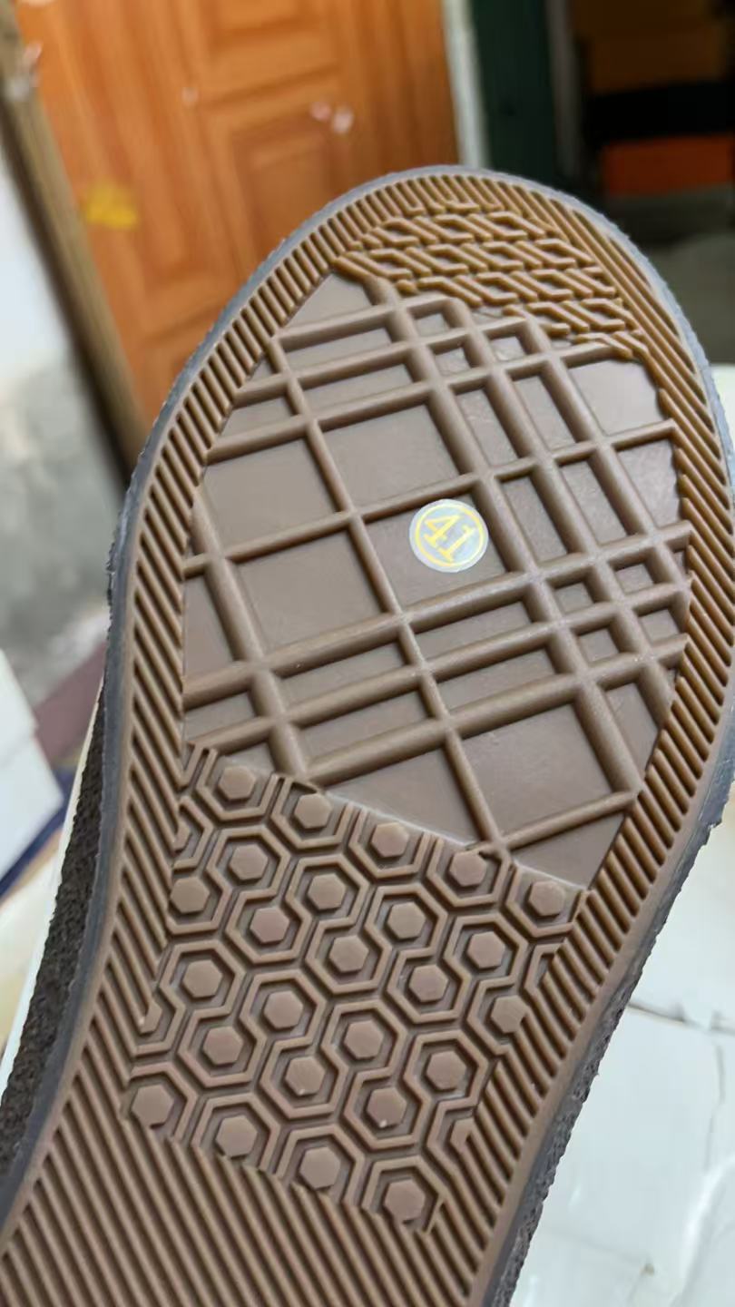 Burberry Shoes(AAA)-012