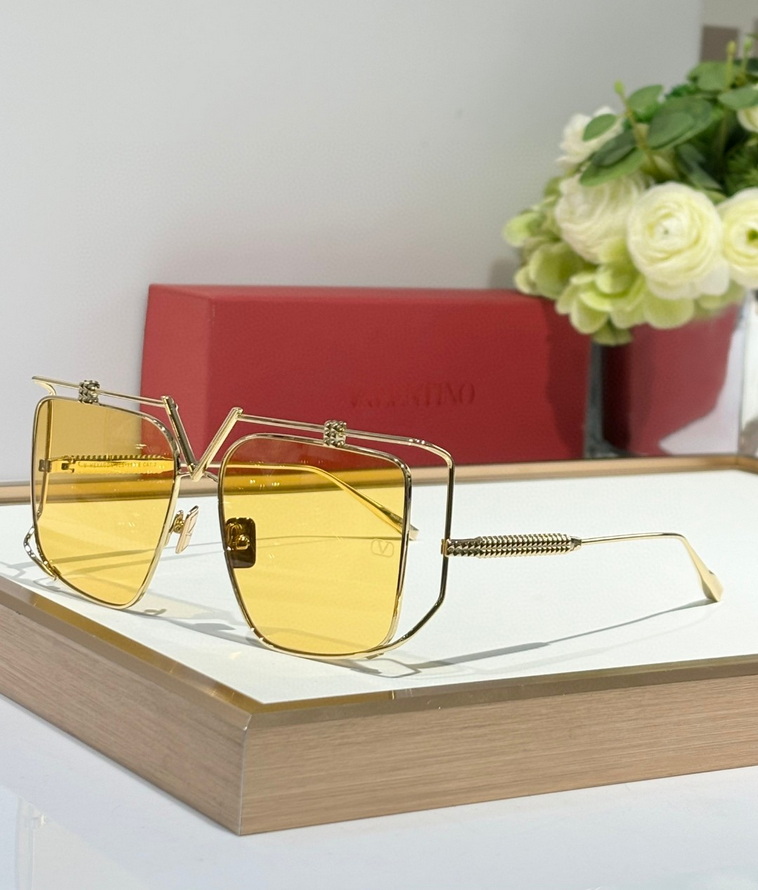 Valentino Sunglasses(AAAA)-456