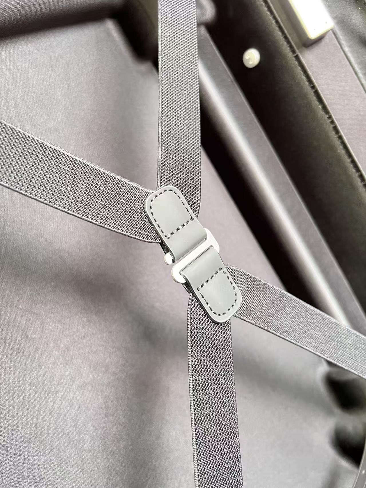 LV Suitcase(AAA)-008