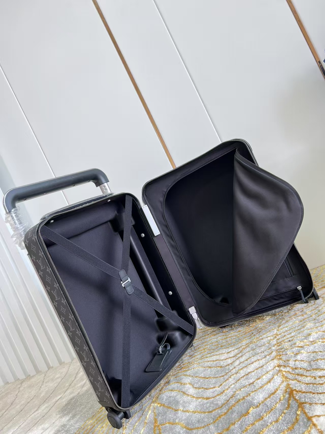LV Suitcase(AAA)-007