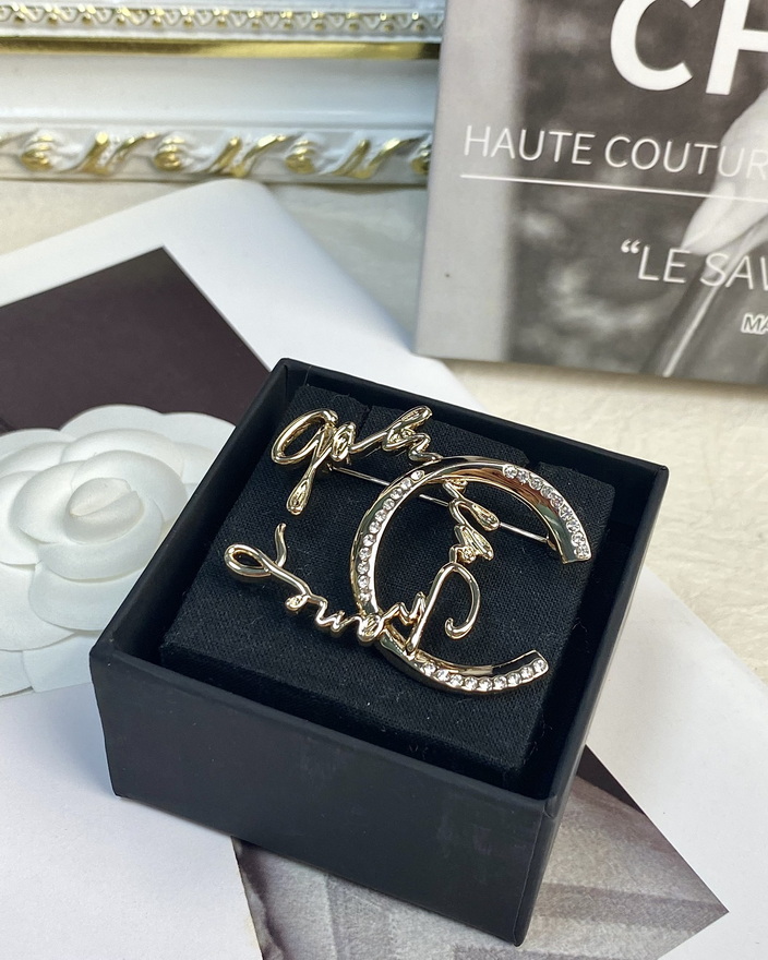 Chanel Brooch-043