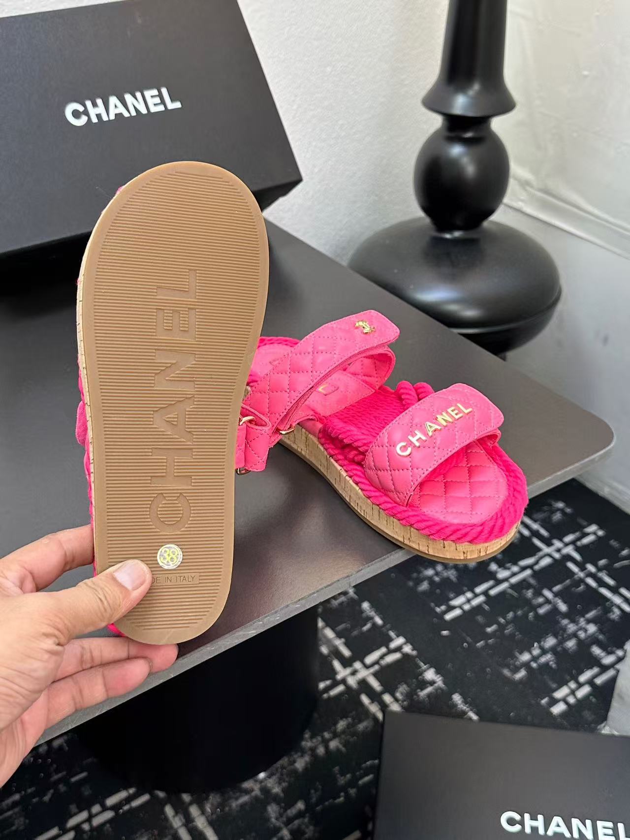 Chanel Slippers Women(AAA)-030