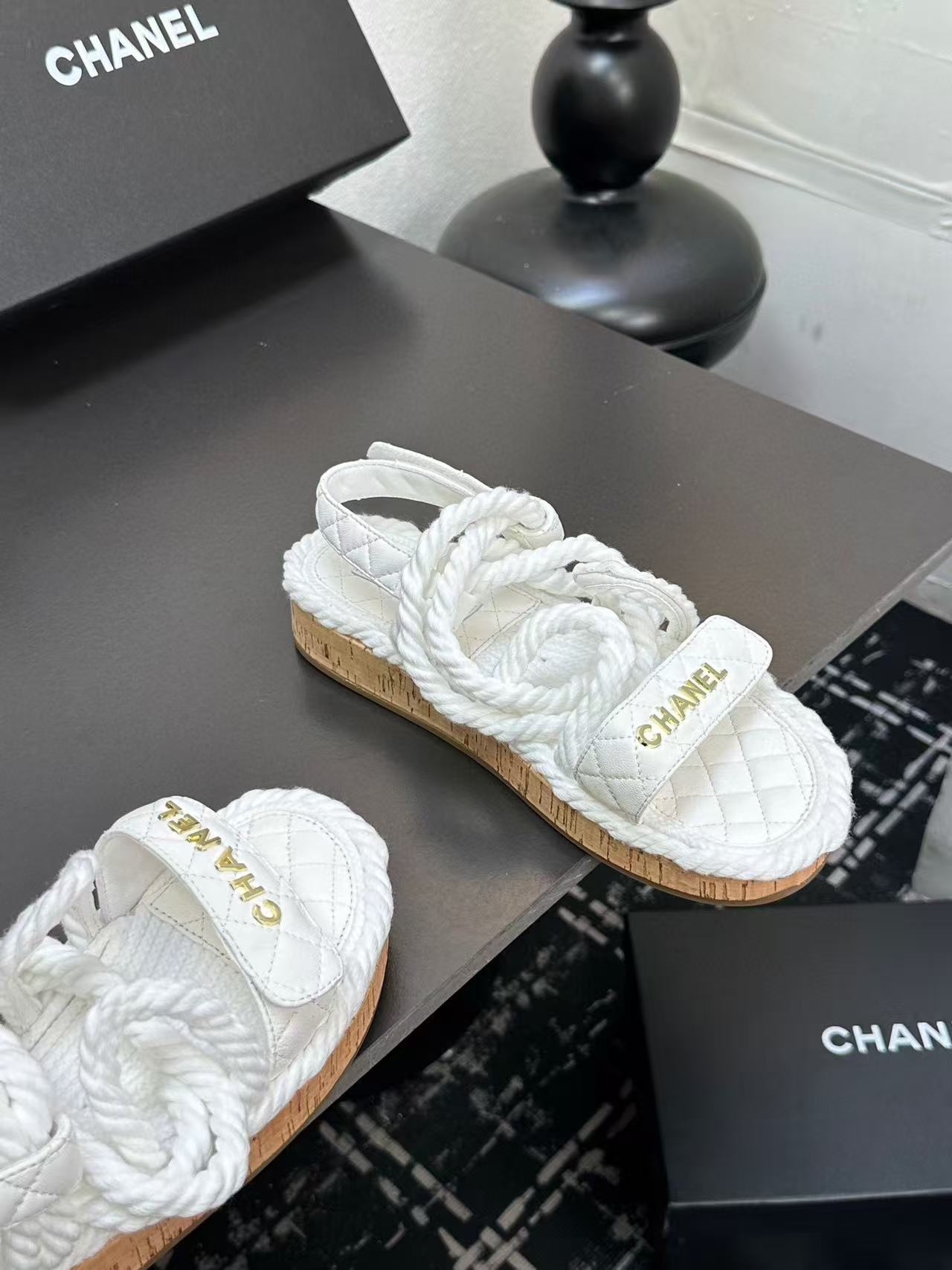 Chanel Slippers Women(AAA)-021