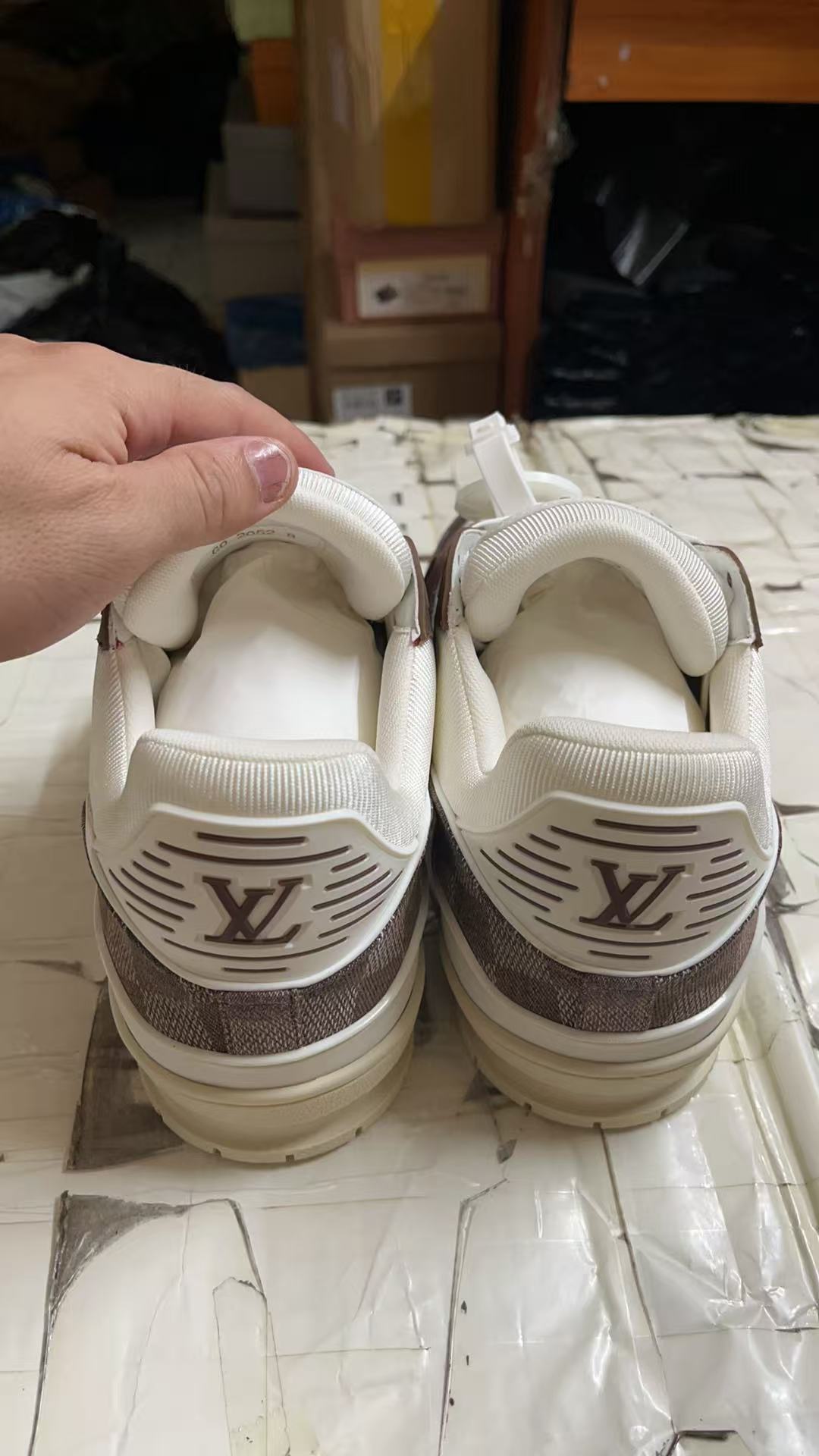 LV Shoes(AAA)-1154