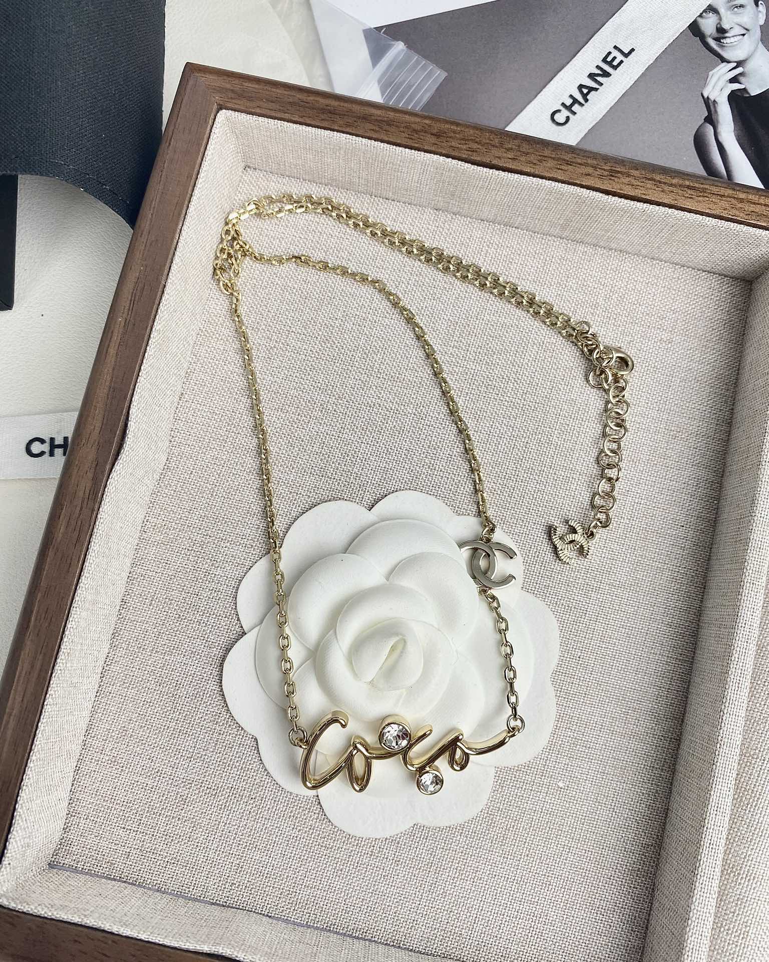 Chanel Necklace-006
