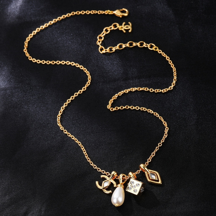 Chanel Necklace-080