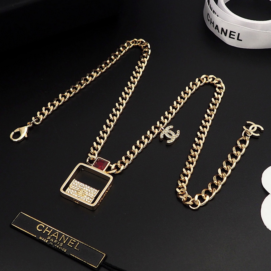 Chanel Necklace-061