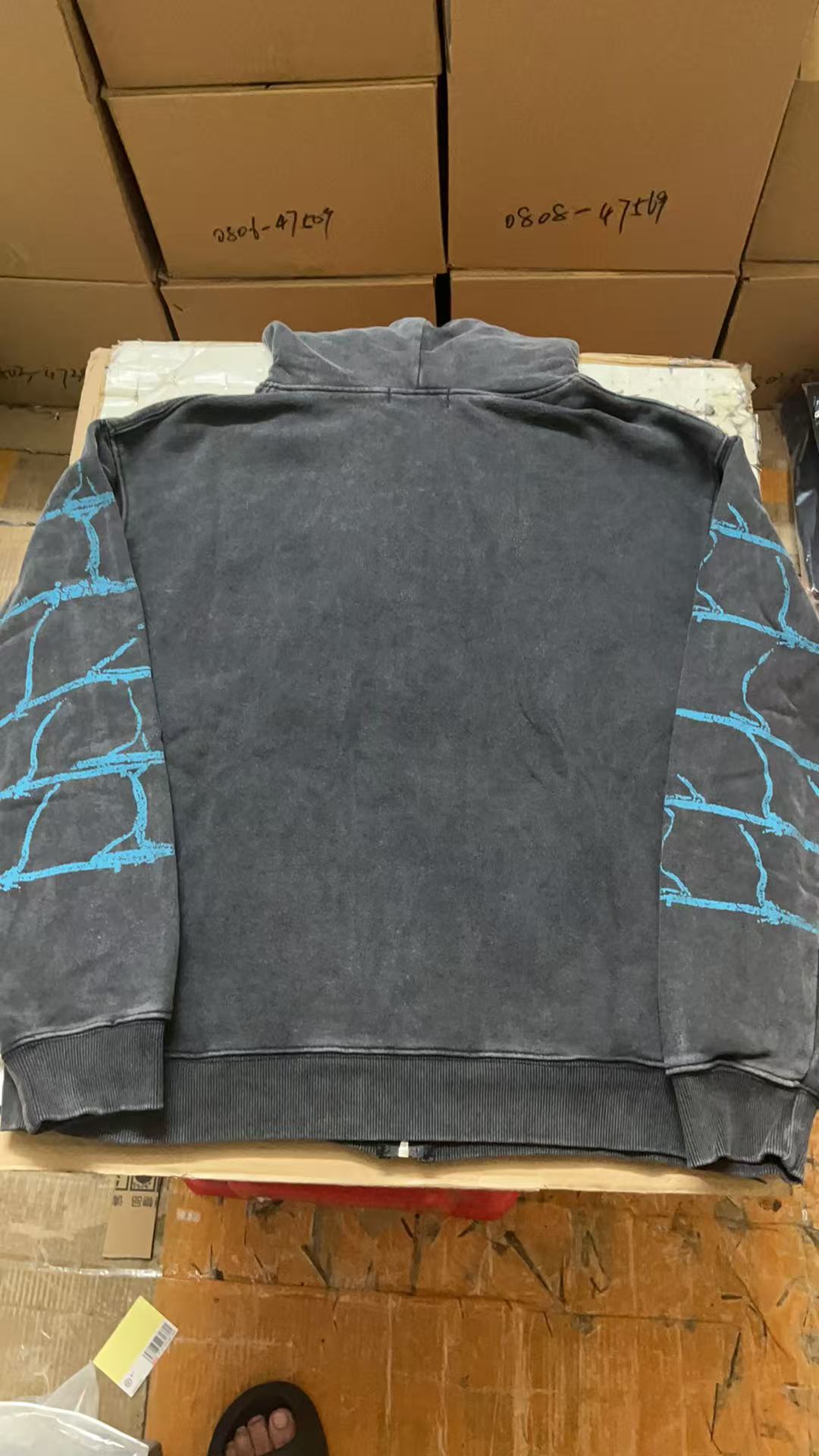 VALE Hoody-007