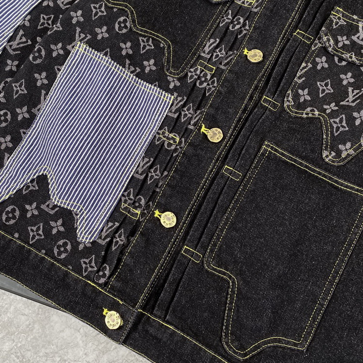 LV Jacket-054