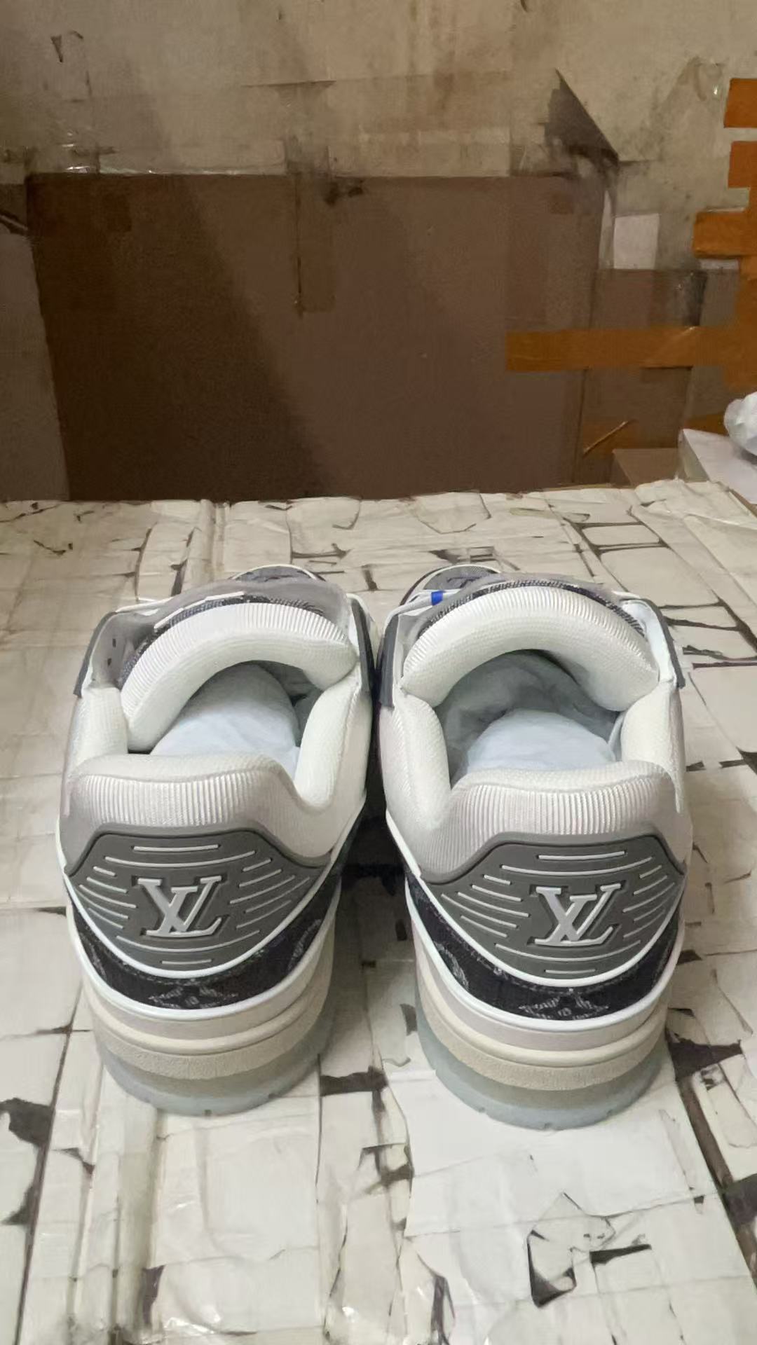 LV Shoes(AAA)-1255