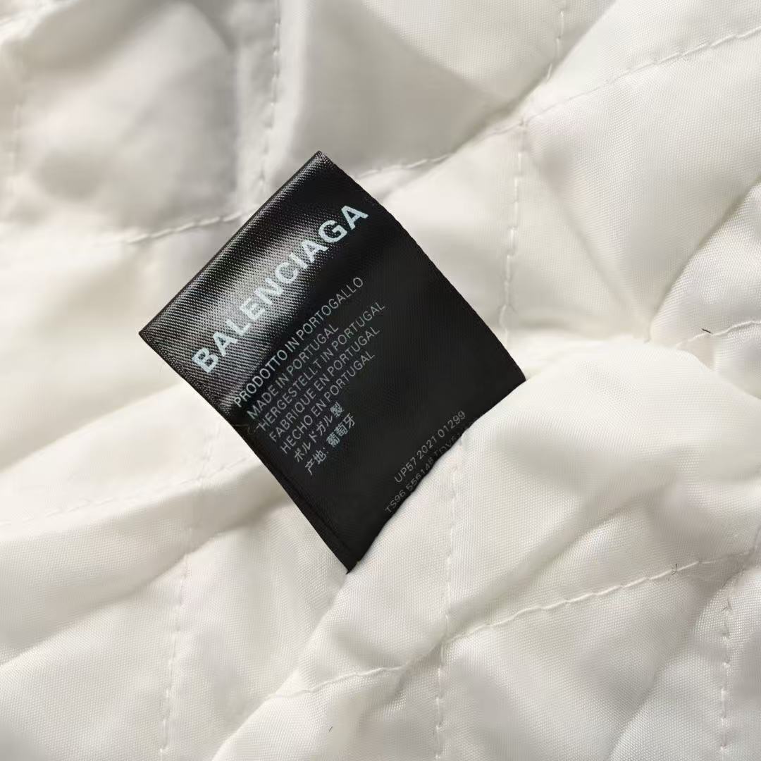 Balenciaga Coat-001