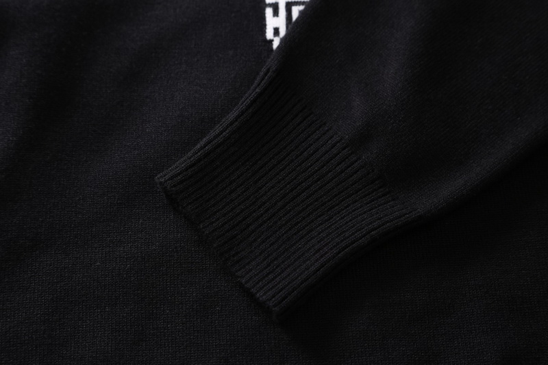 Prada Sweater-029