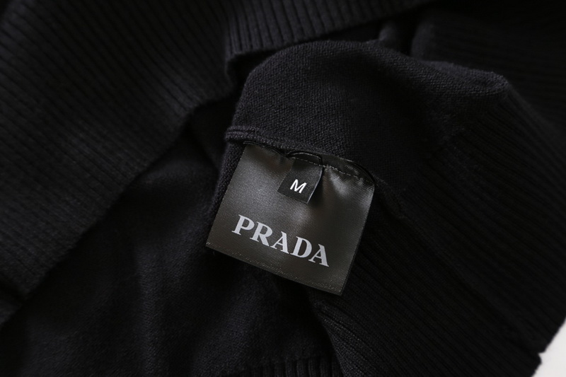 Prada Sweater-029