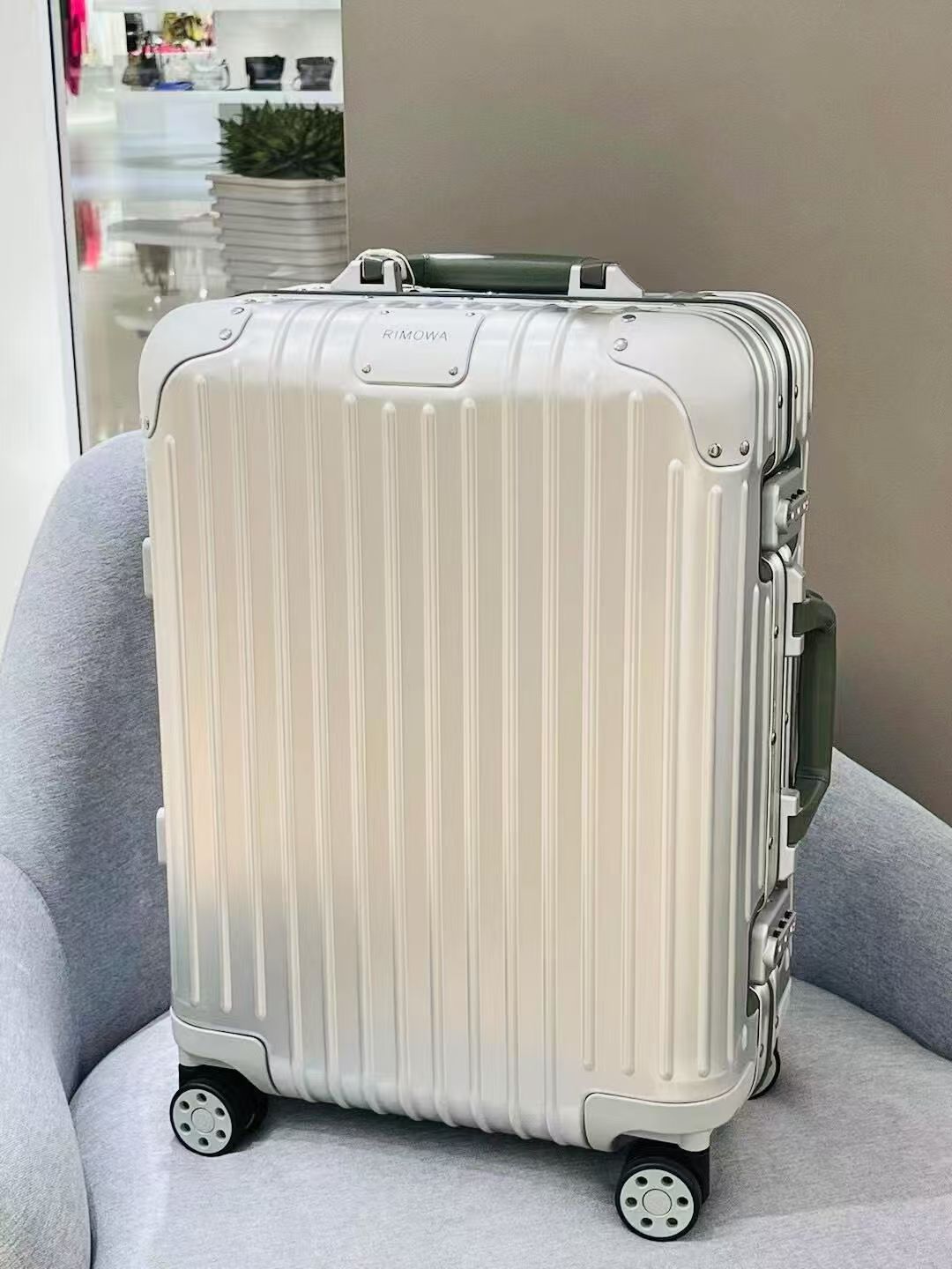 RIMOWA Suitcase(AAA)-001