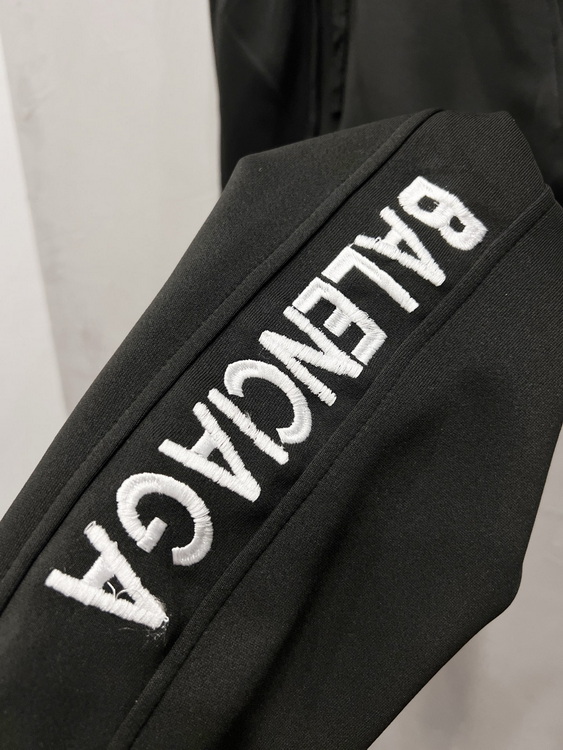 Balenciaga Pants-120