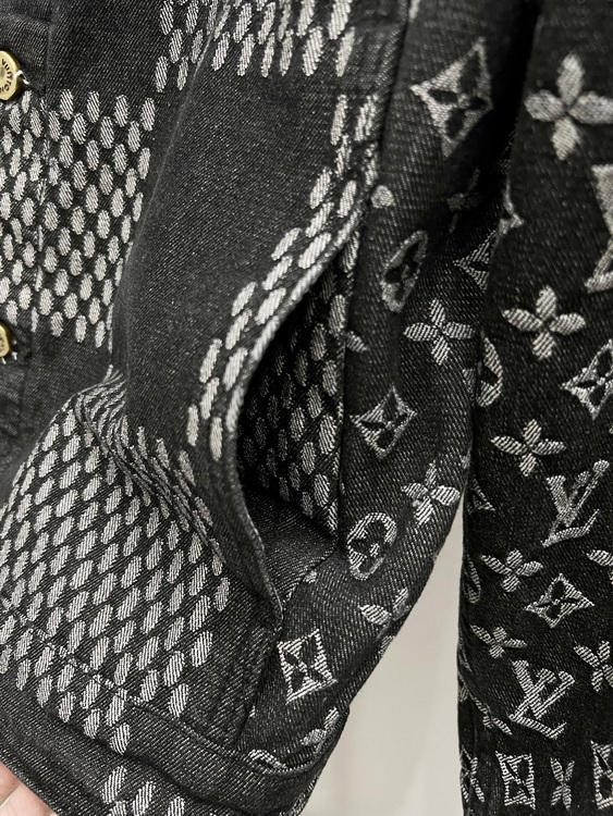 LV Jacket-138