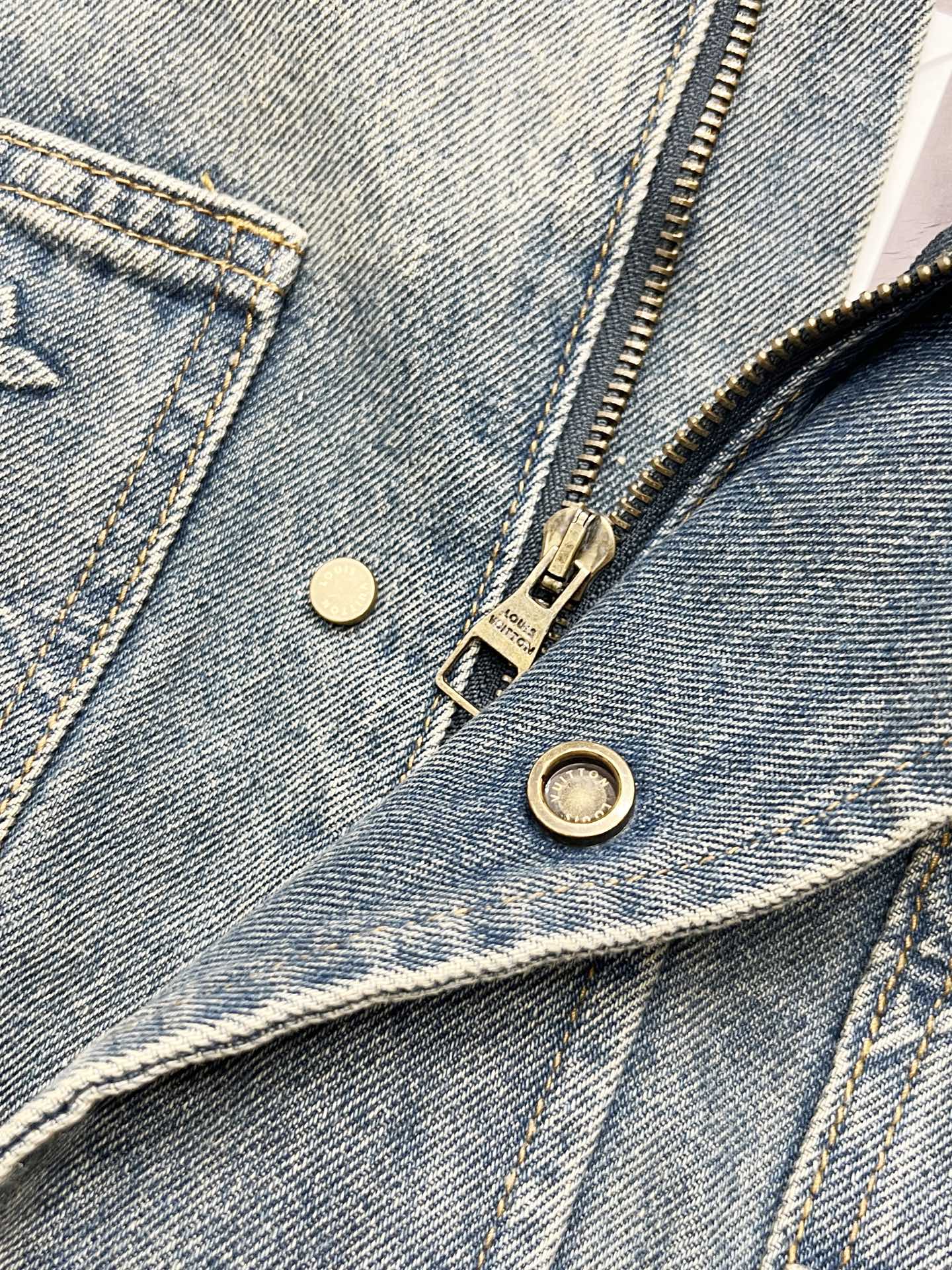 LV Jacket-159