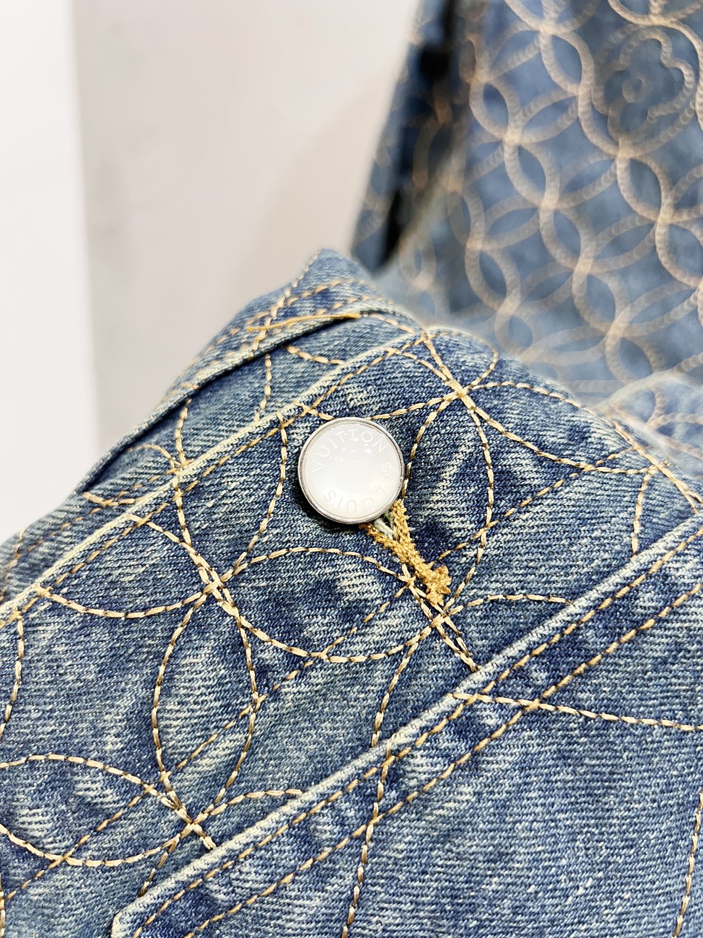 LV Jacket-160