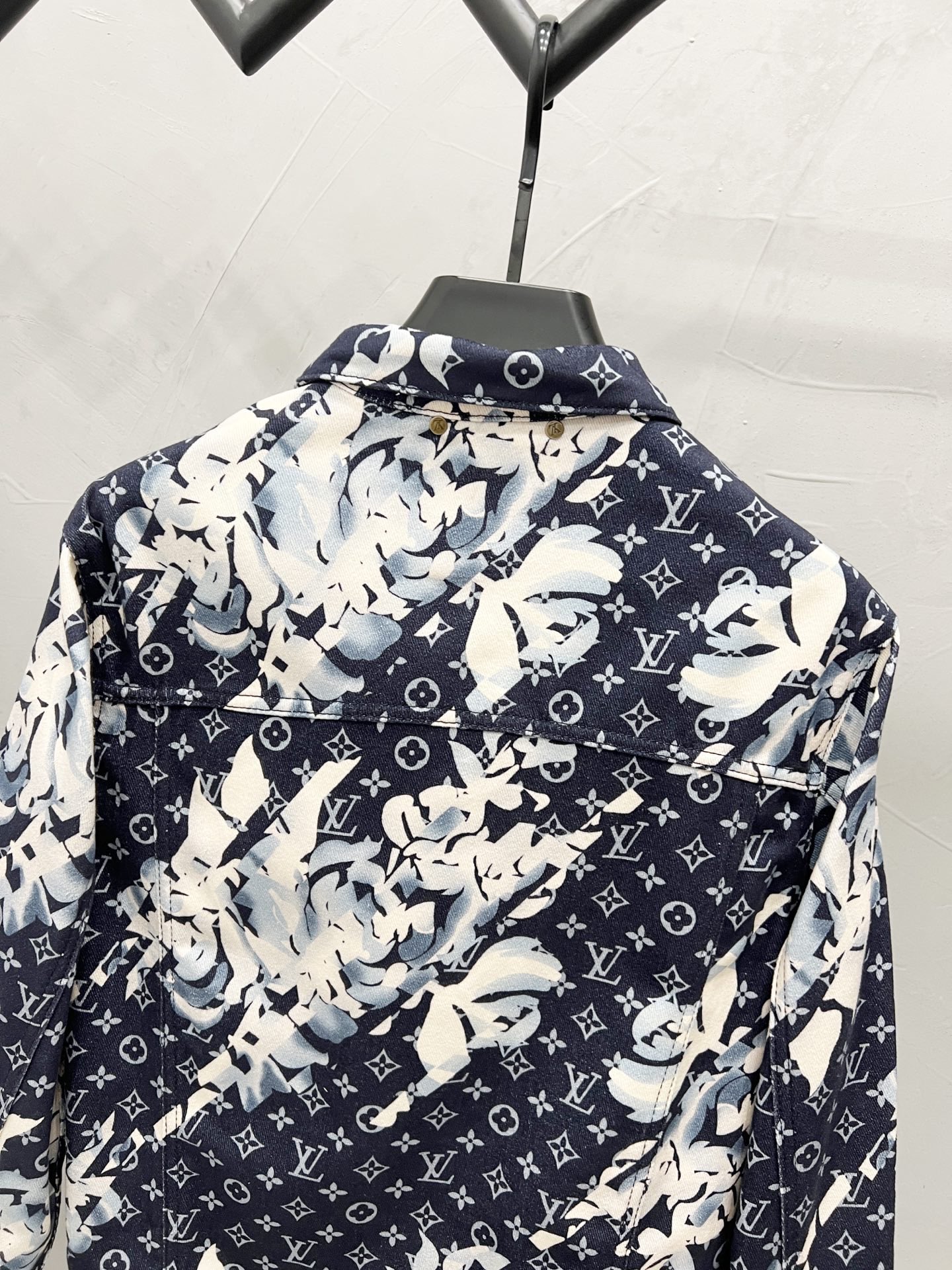LV Jacket-163
