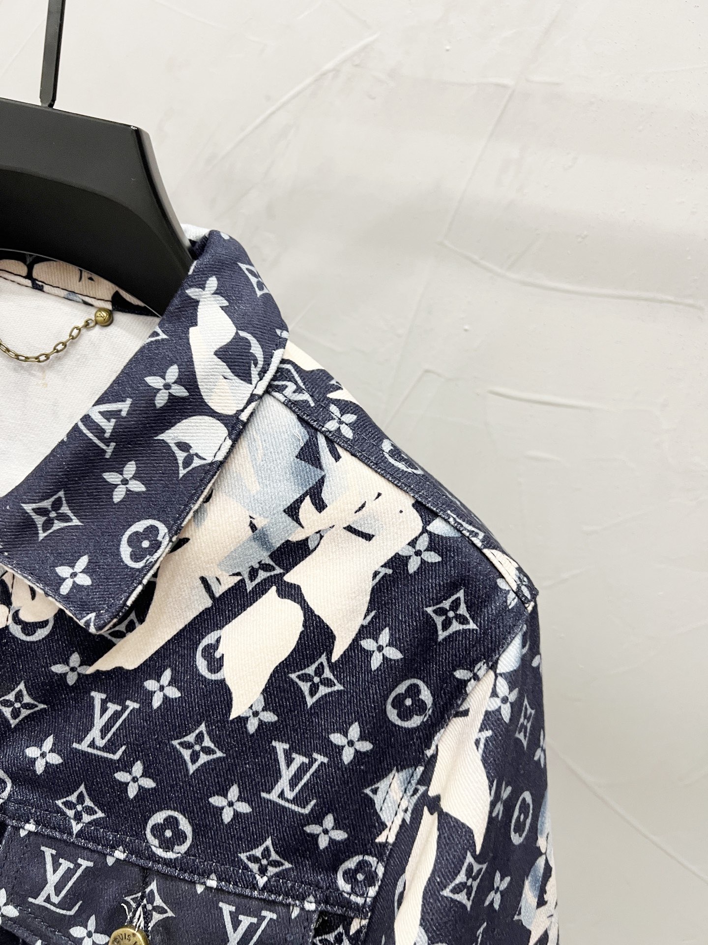 LV Jacket-163