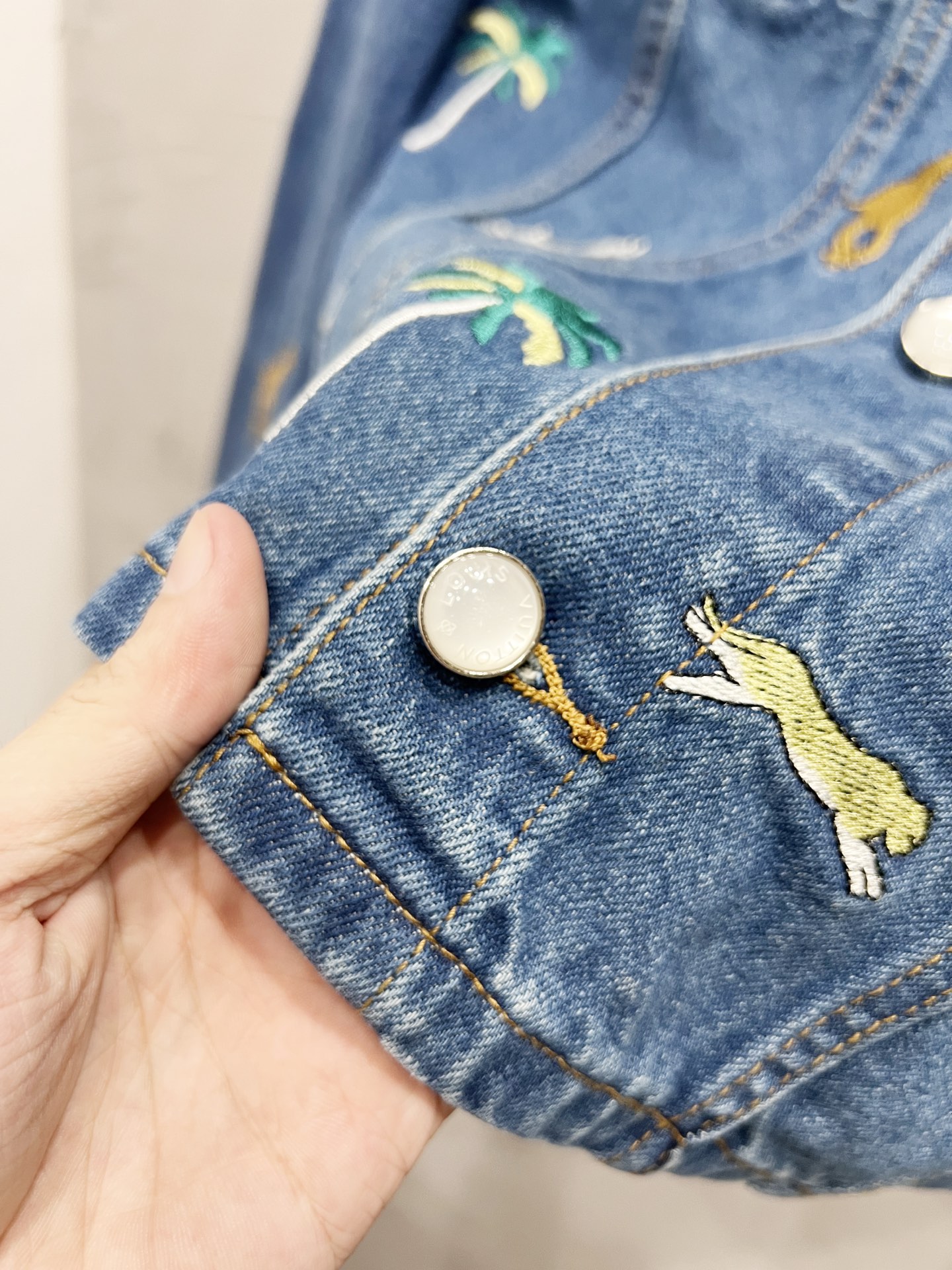 LV Jacket-164