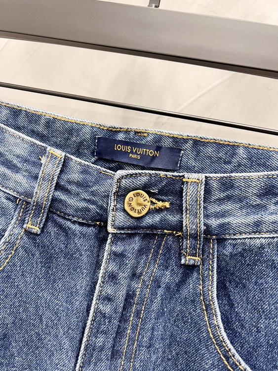 LV Jeans-101
