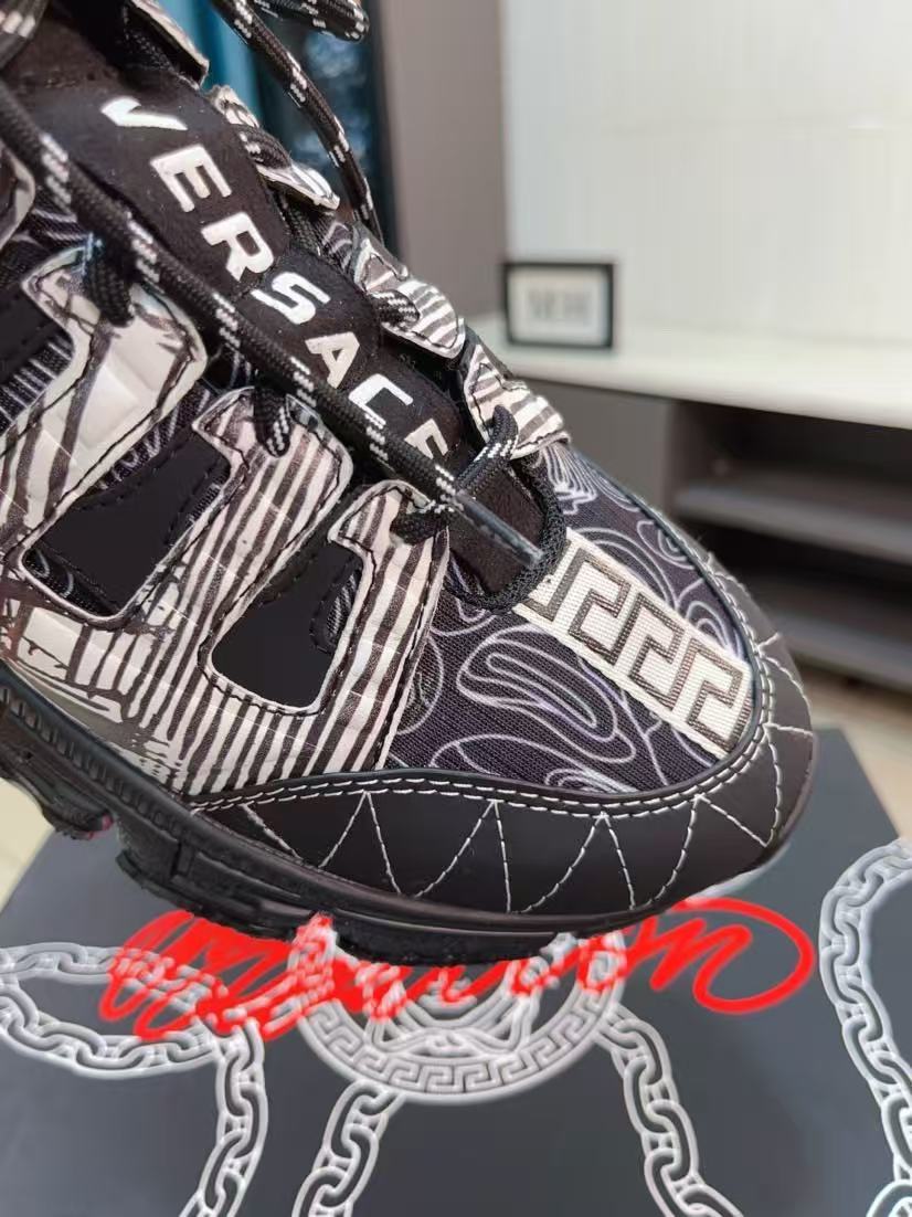 Versace Shoes(AAA)-195