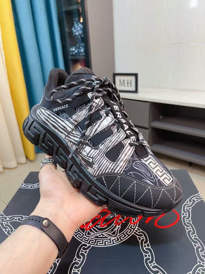 Versace Shoes(AAA)-195