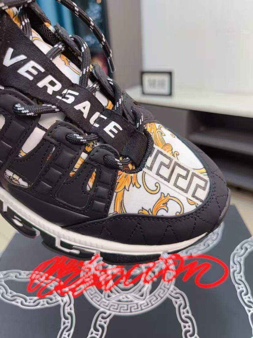 Versace Shoes(AAA)-196