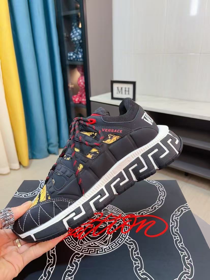 Versace Shoes(AAA)-198