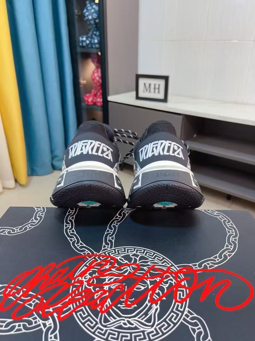 Versace Shoes(AAA)-199