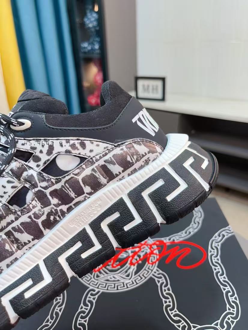 Versace Shoes(AAA)-199