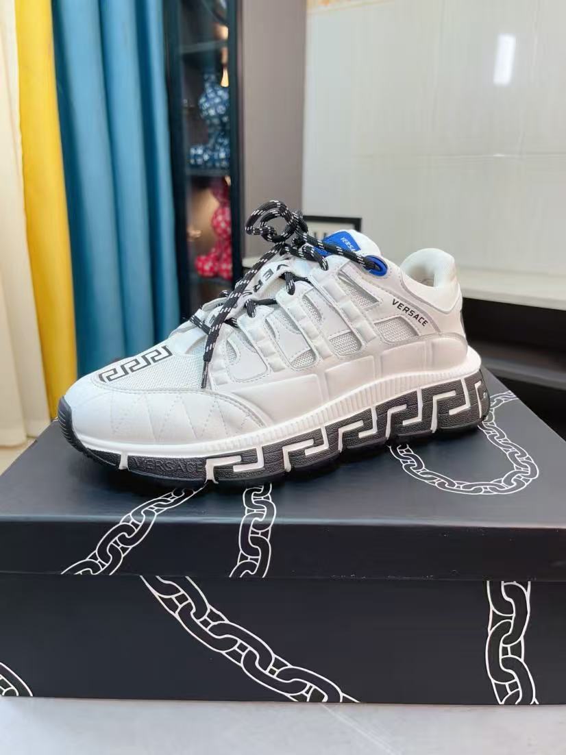 Versace Shoes(AAA)-204