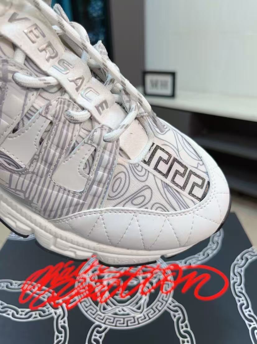 Versace Shoes(AAA)-205