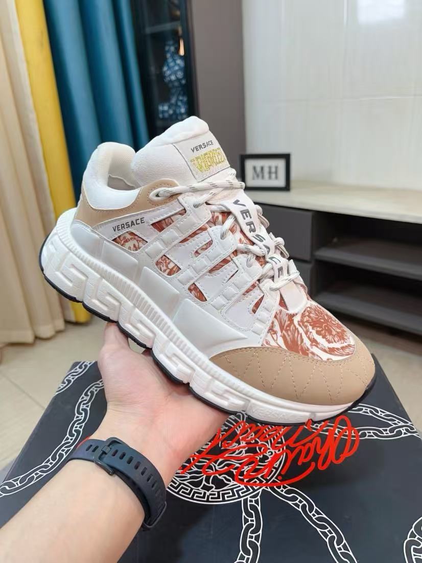 Versace Shoes(AAA)-206