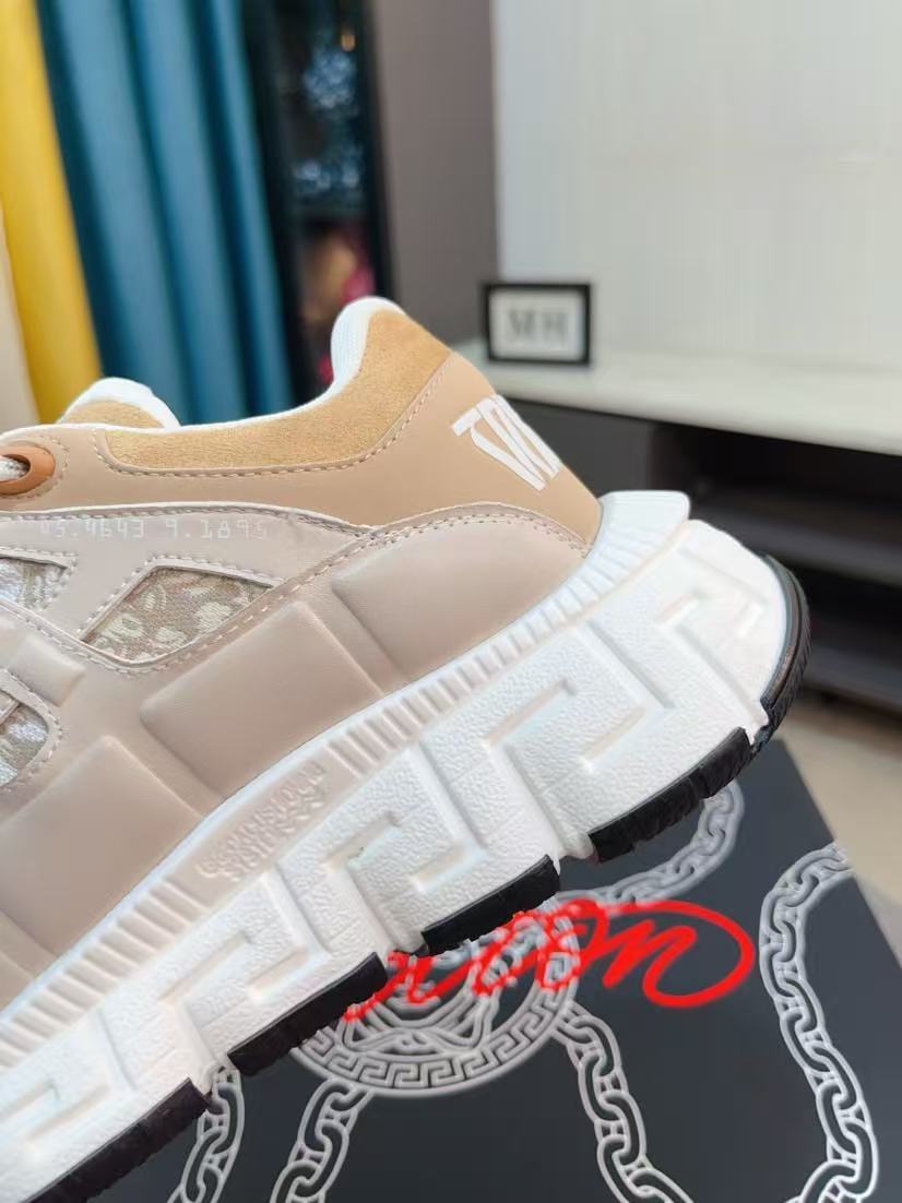 Versace Shoes(AAA)-208