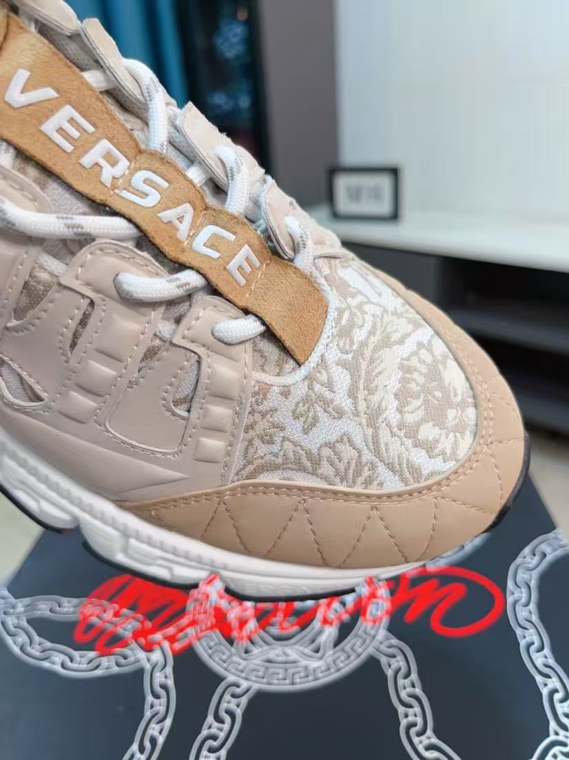 Versace Shoes(AAA)-208