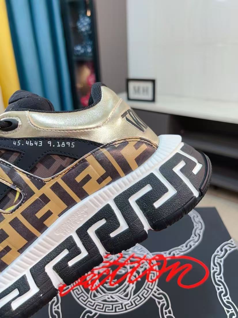 Versace Shoes(AAA)-210