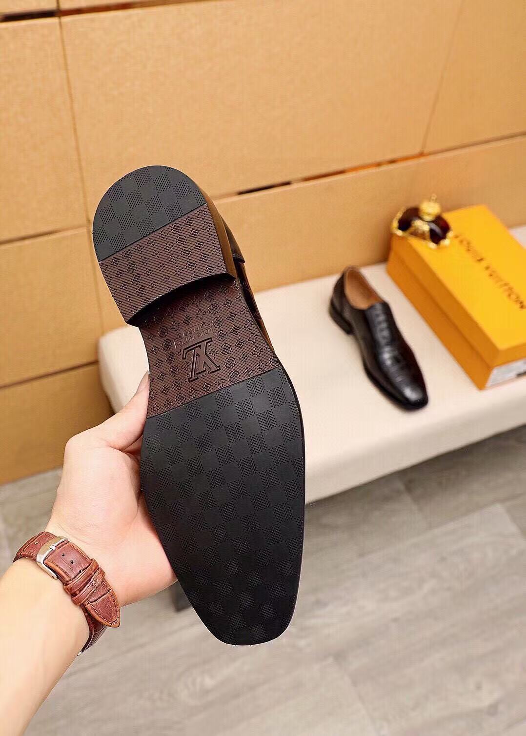 LV Shoes(AAA)-1230