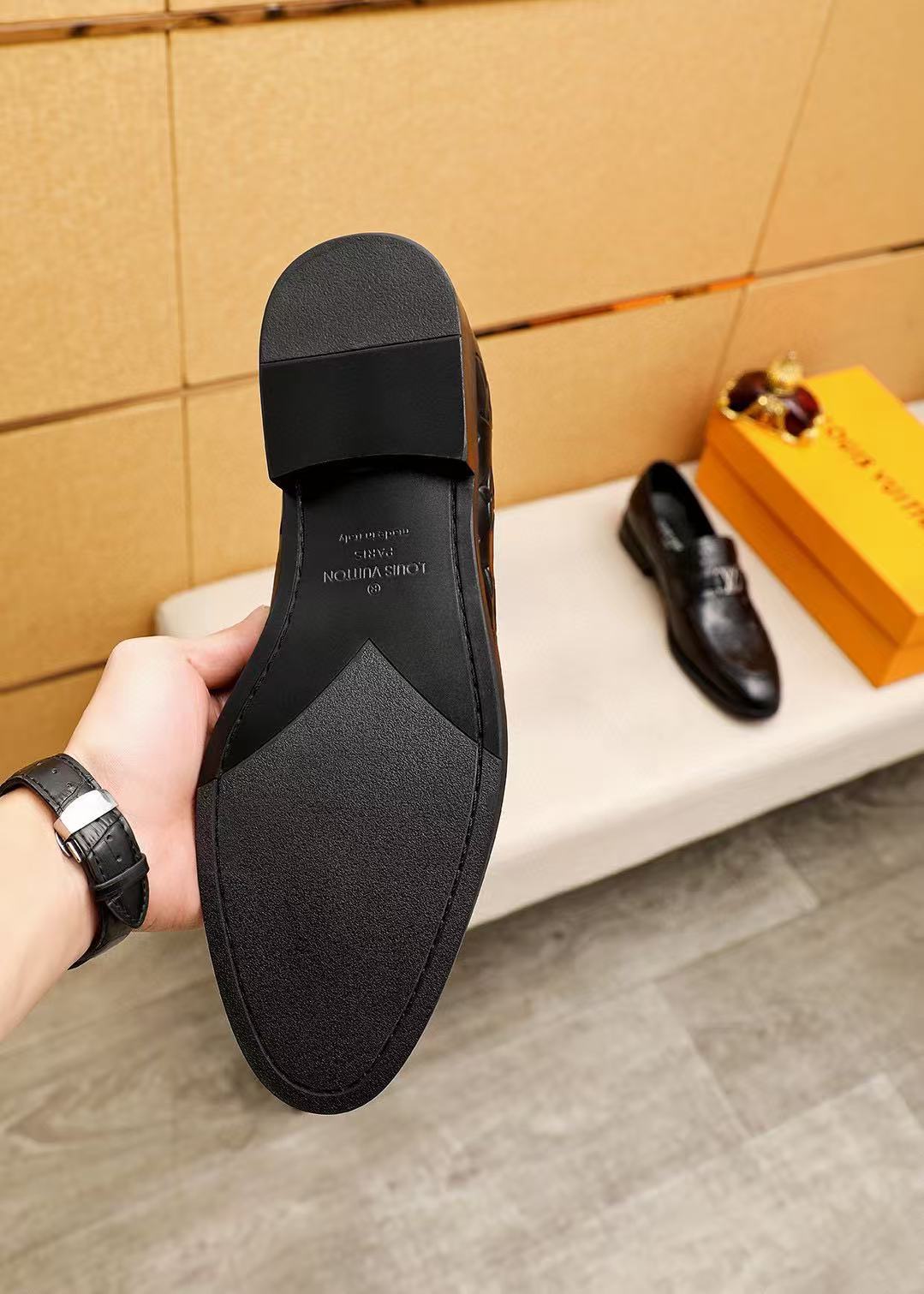 LV Shoes(AAA)-1298