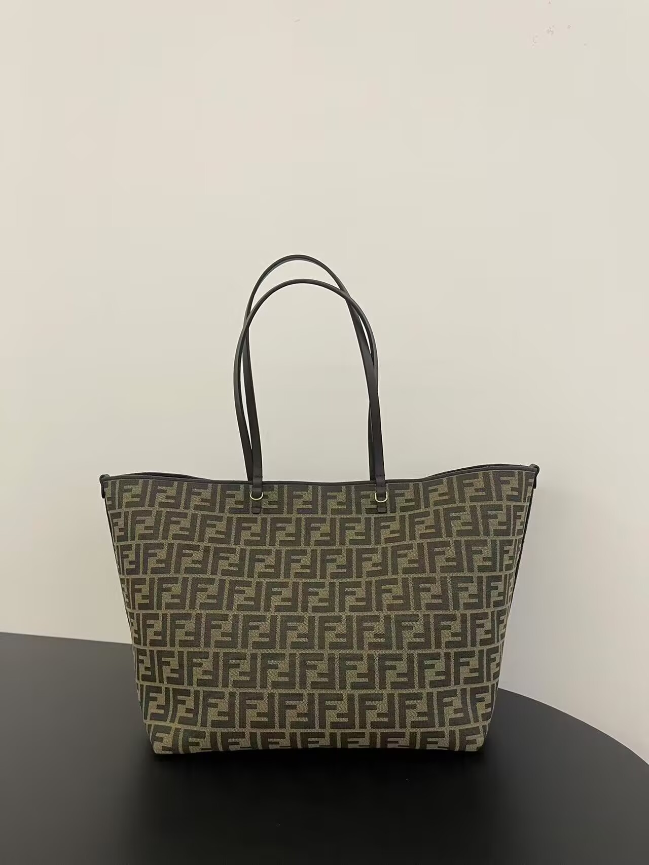 Fendi Handbags AAA(Women)-016