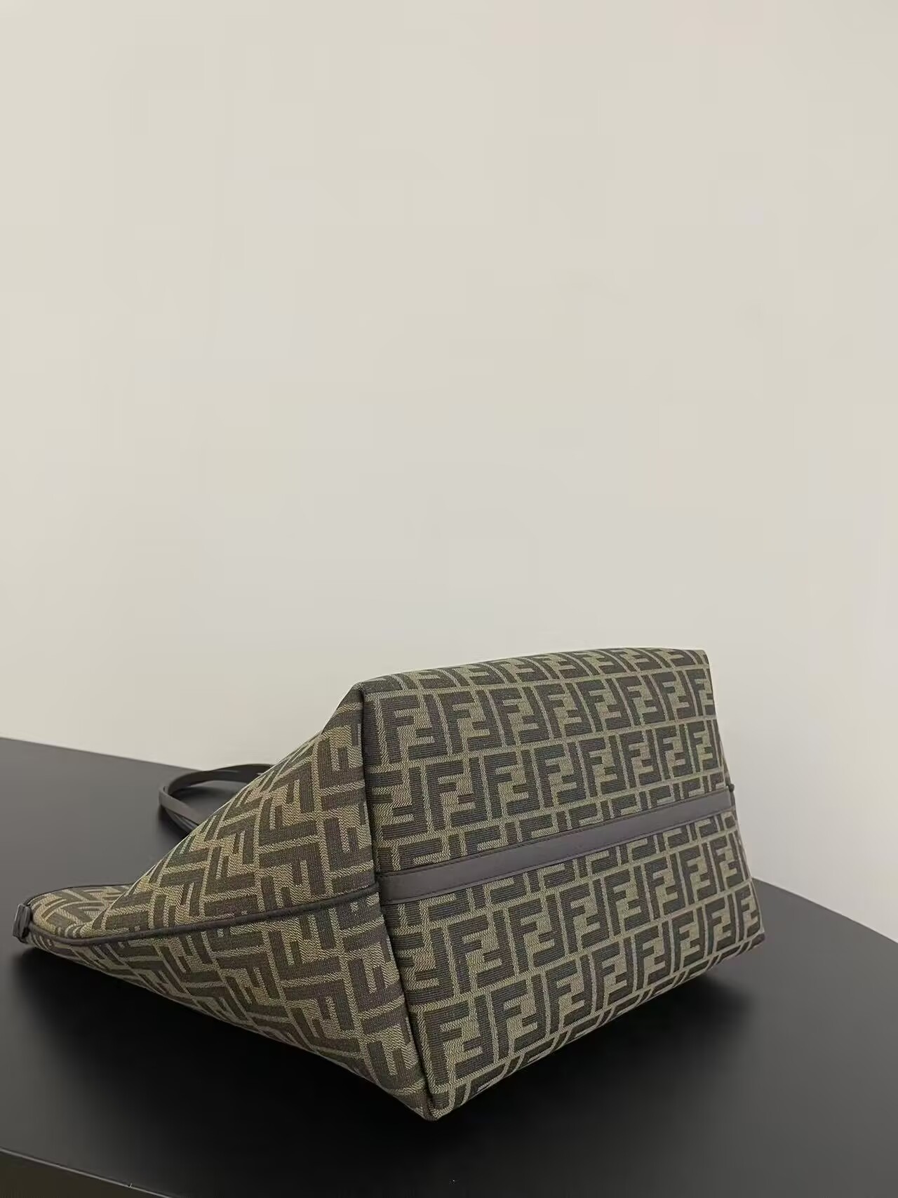Fendi Handbags AAA(Women)-016