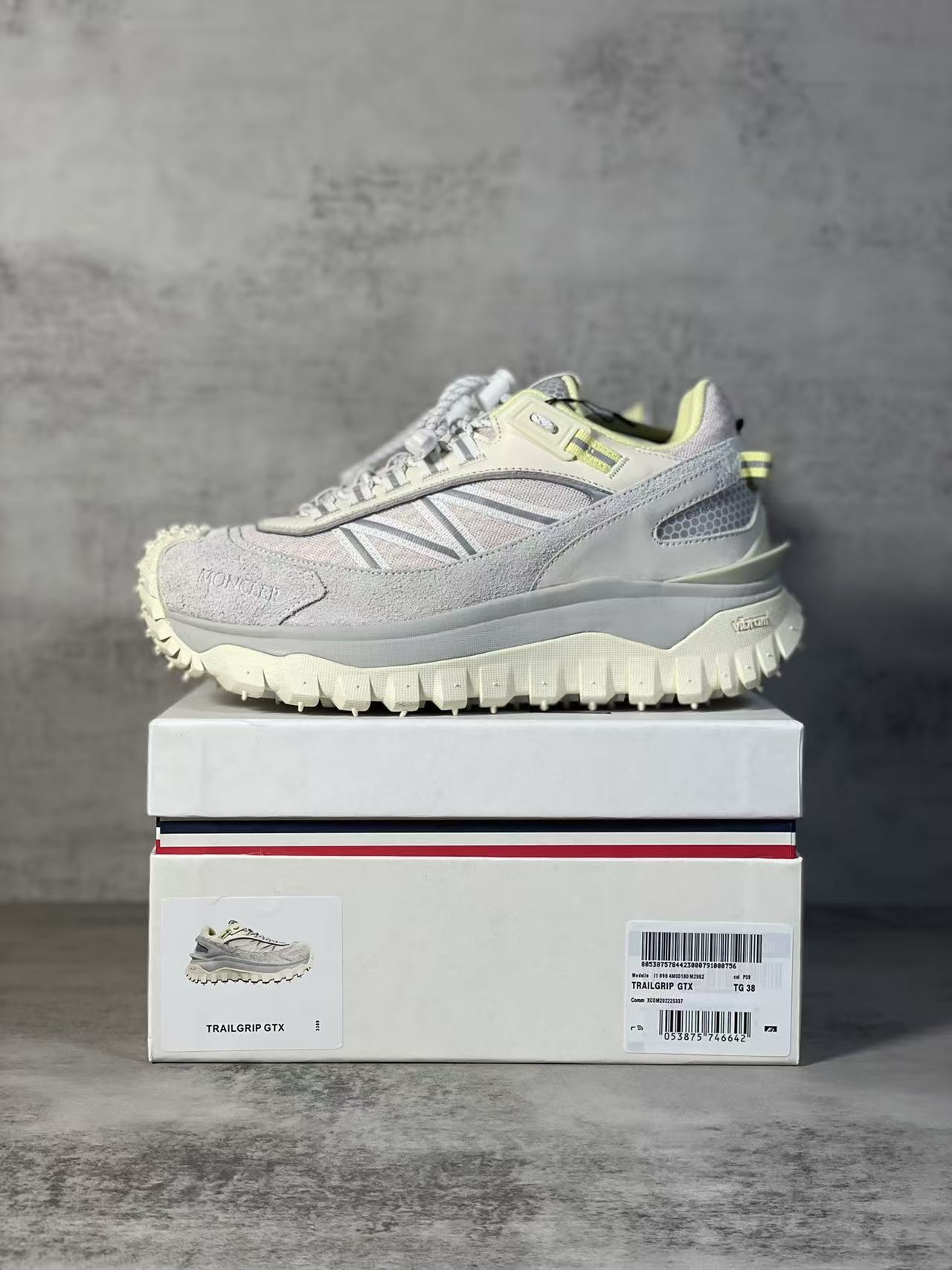 Moncler Shoes(AAA)-002