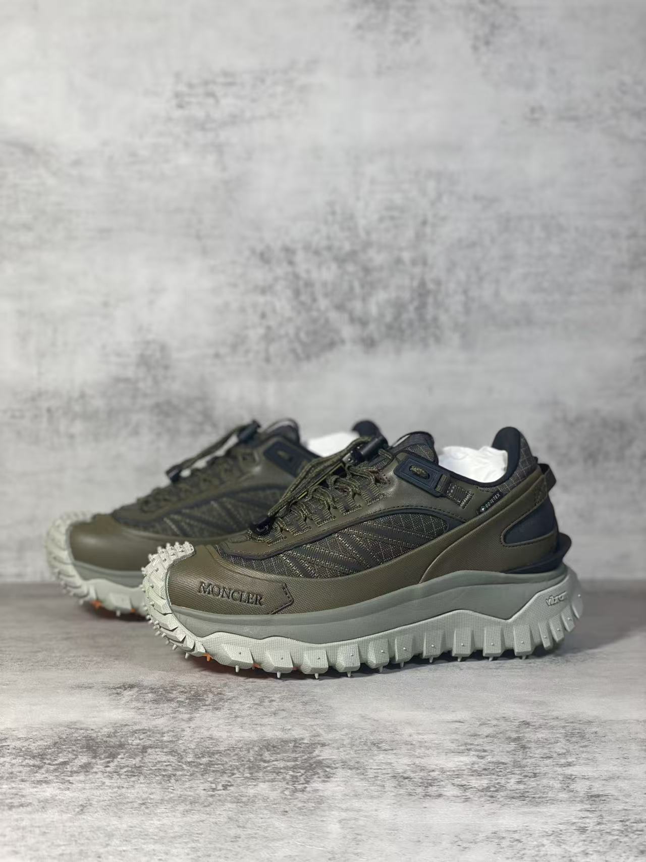 Moncler Shoes(AAA)-007