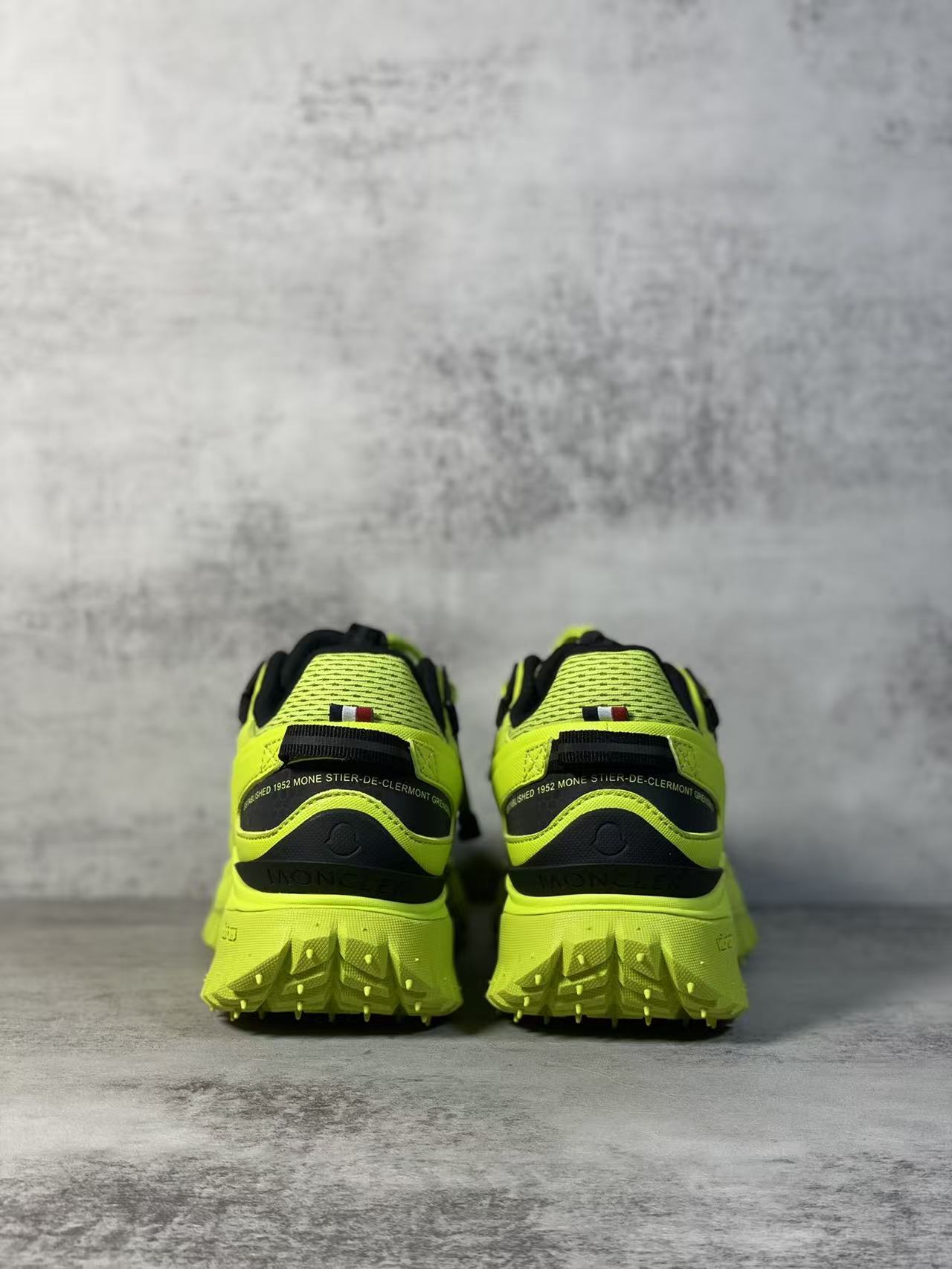 Moncler Shoes(AAA)-008