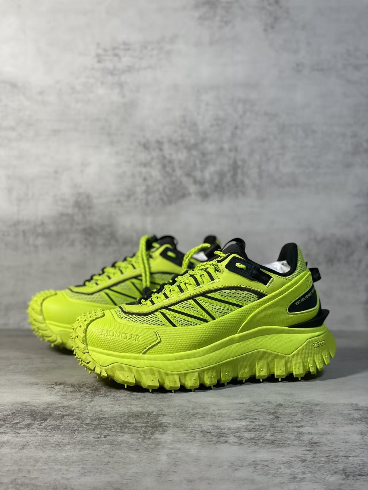 Moncler Shoes(AAA)-008
