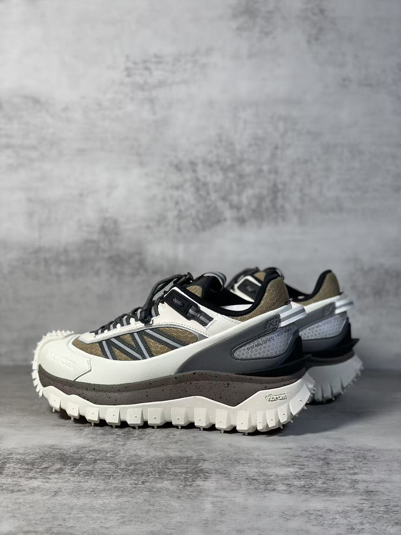 Moncler Shoes(AAA)-003