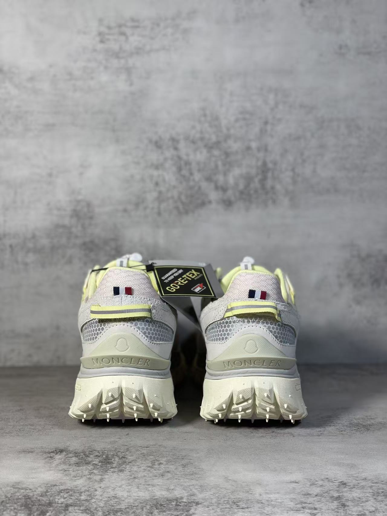 Moncler Shoes(AAA)-002
