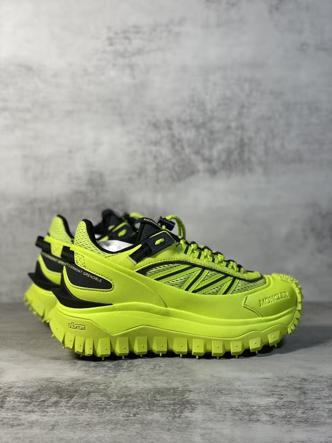 Moncler Shoes(AAA)-008